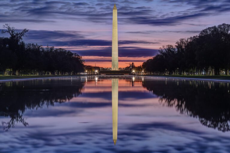 the-famous-washington-monument-before-sunrise-2026-01-08-06-37-14-utc